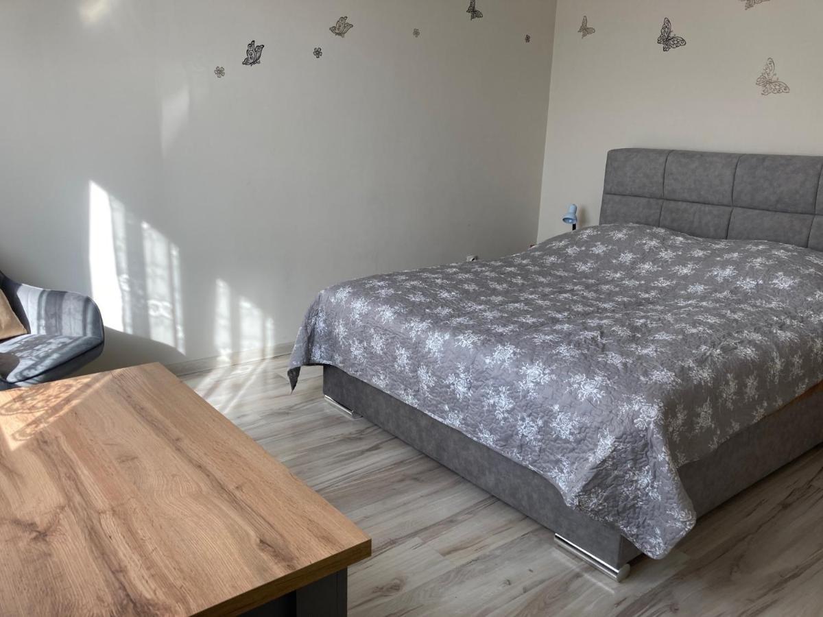 Kristaly Apartman Eger Eksteriør bilde