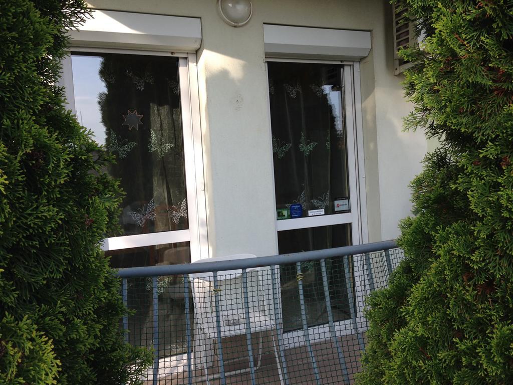 Kristaly Apartman Eger Eksteriør bilde
